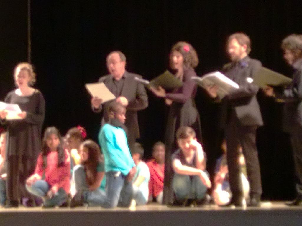 henojero's tweet image. Un sacre du printemps un artiste en résidence. Ecole Michelet. #repplus.