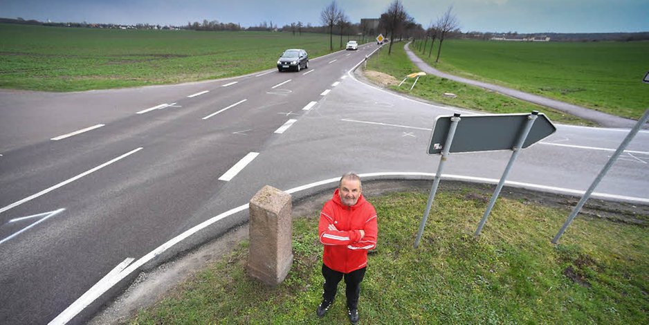 mz_koethen's tweet photo. Tückische Kreuzung: Sind Unfälle zwischen #Köthen und #Merzien vorprogrammiert? – https://t.co/sAOQP47me0 https://t.co/vLc9Ut4mJN
