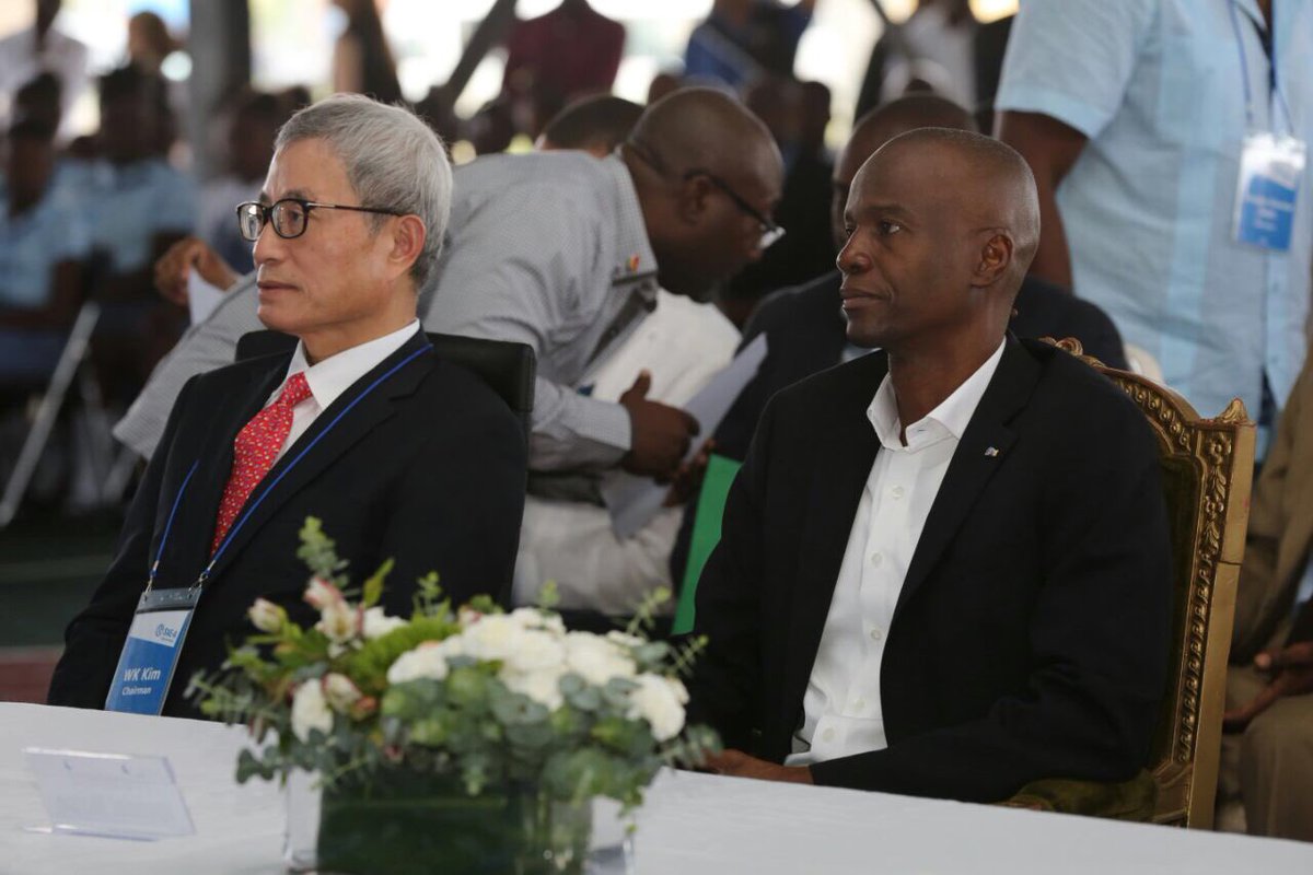 moisejovenel's tweet photo. Je participe à l'inauguration du deuxième complexe scolaire S&amp;H dans la commune de Trou du Nord. https://t.co/pRvioFfAhf