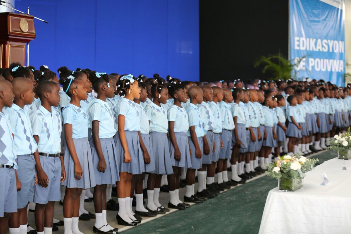 moisejovenel's tweet photo. Je participe à l'inauguration du deuxième complexe scolaire S&amp;H dans la commune de Trou du Nord. https://t.co/pRvioFfAhf
