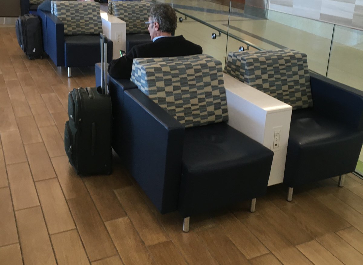 ModernOfficeSys's tweet image. Logan Airport loves our new Agati chair line. Check out the "fan" chairs and our comfortable Gee line. #Agati #designerchairs