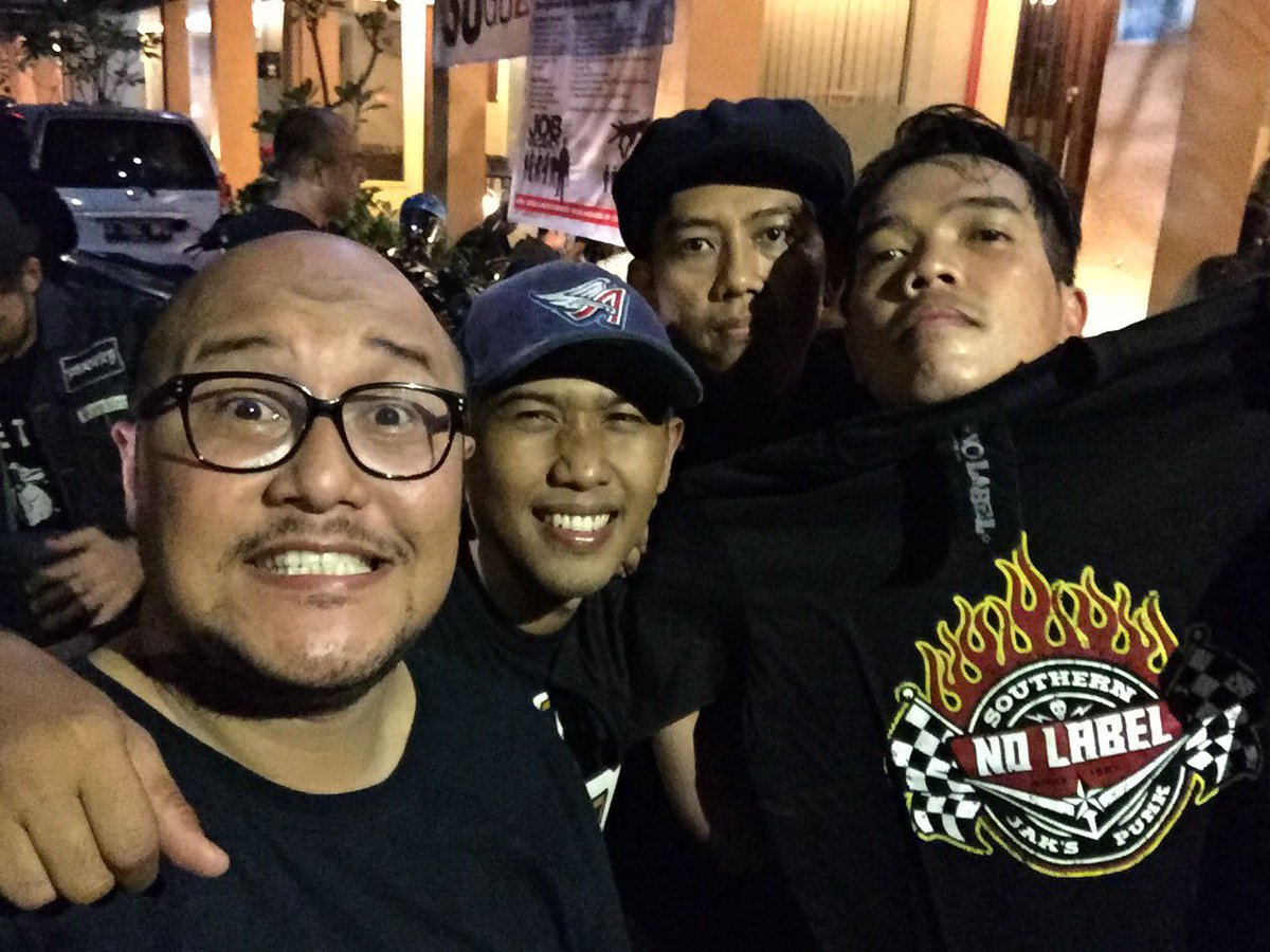 Good Old Friends @ "Good Old Days" <a href="/dfitrio/">Rio (Danu Fitrio)</a> <a href="/yu5exNL/">| YUSUF ACHMAD |</a> <a href="/AduyZ_/">AduyZ (New Account)</a> <a href="/AduyZ/">Aduyz</a>