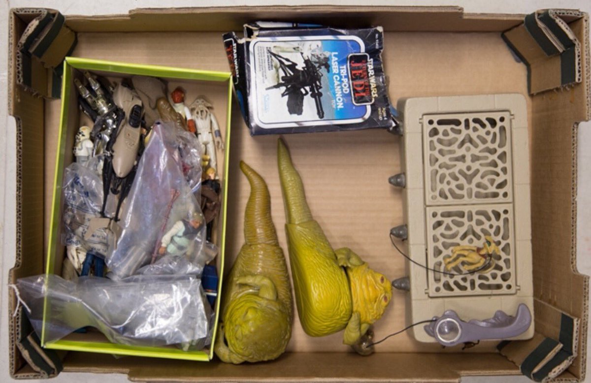 UKModels_Toys's tweet photo. Wallis &amp; Wallis online auction 27/28th March #starwars #auction https://t.co/Uhd0VsHQDl https://t.co/FjCfGhyQma