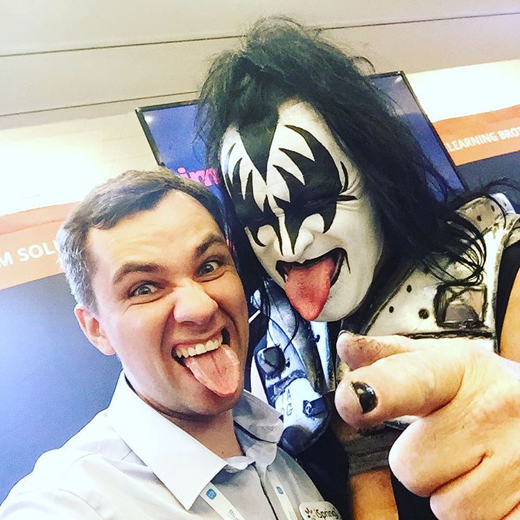 iSpringPro's tweet photo. #iSpring and #ElearningBrothers at #LSCon2017
We don't just rock, we roll :) https://t.co/D7zDKOC0qc