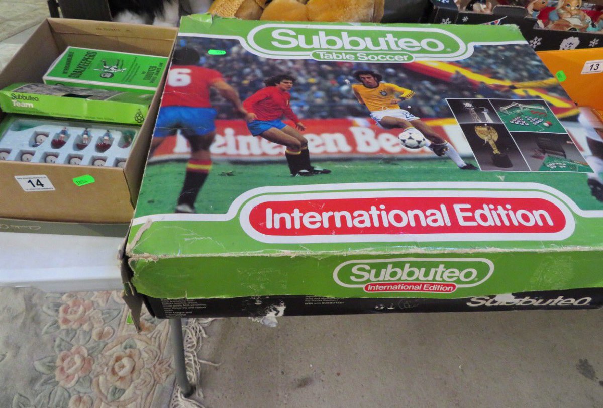 UKModels_Toys's tweet photo. Subbuteo lot in auction 26/03/17 @Alnwick_auction #auction #subbuteo https://t.co/M2PB6SpuKL