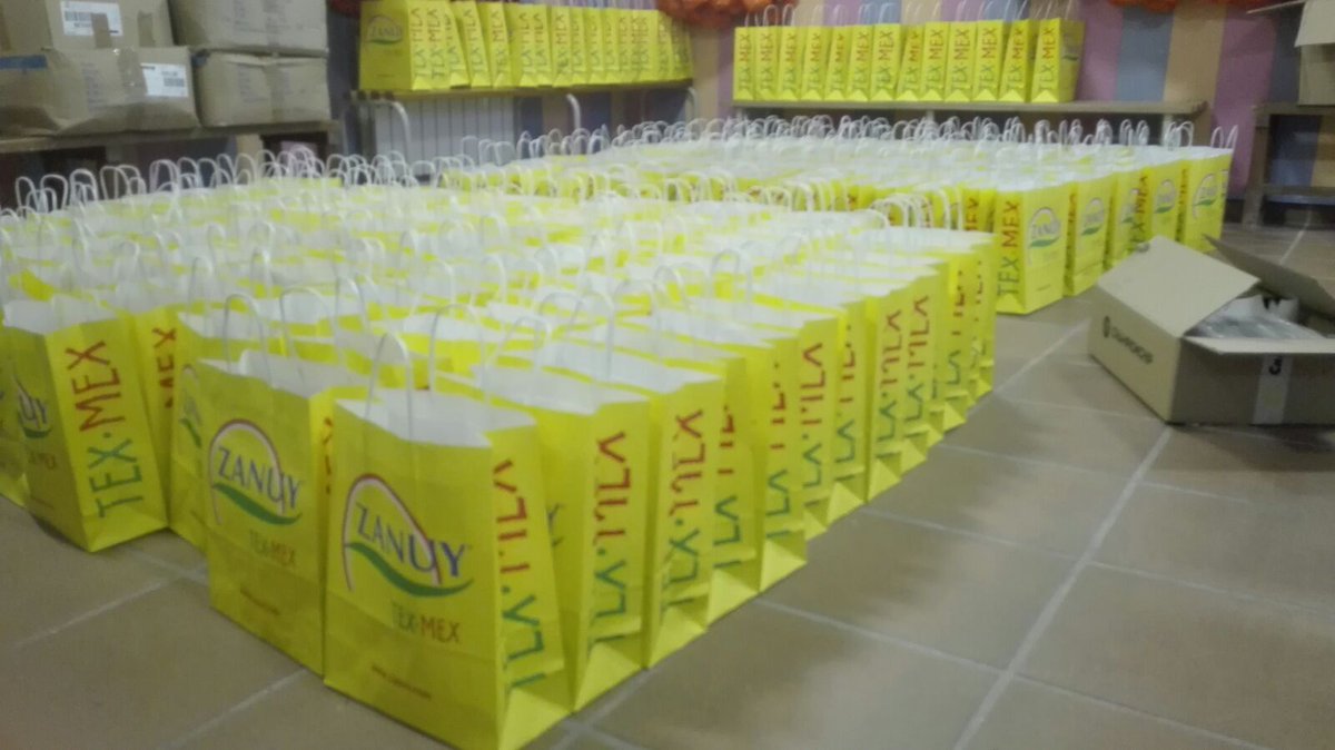 CEValldoreix's tweet photo. Tot a punt per l'entrega de dorsals de les Milles de Valldoreix!!!! Us esperem al Complex fins a les 20.00. A tope! #MillesVDX https://t.co/PqGm0OQnG0
