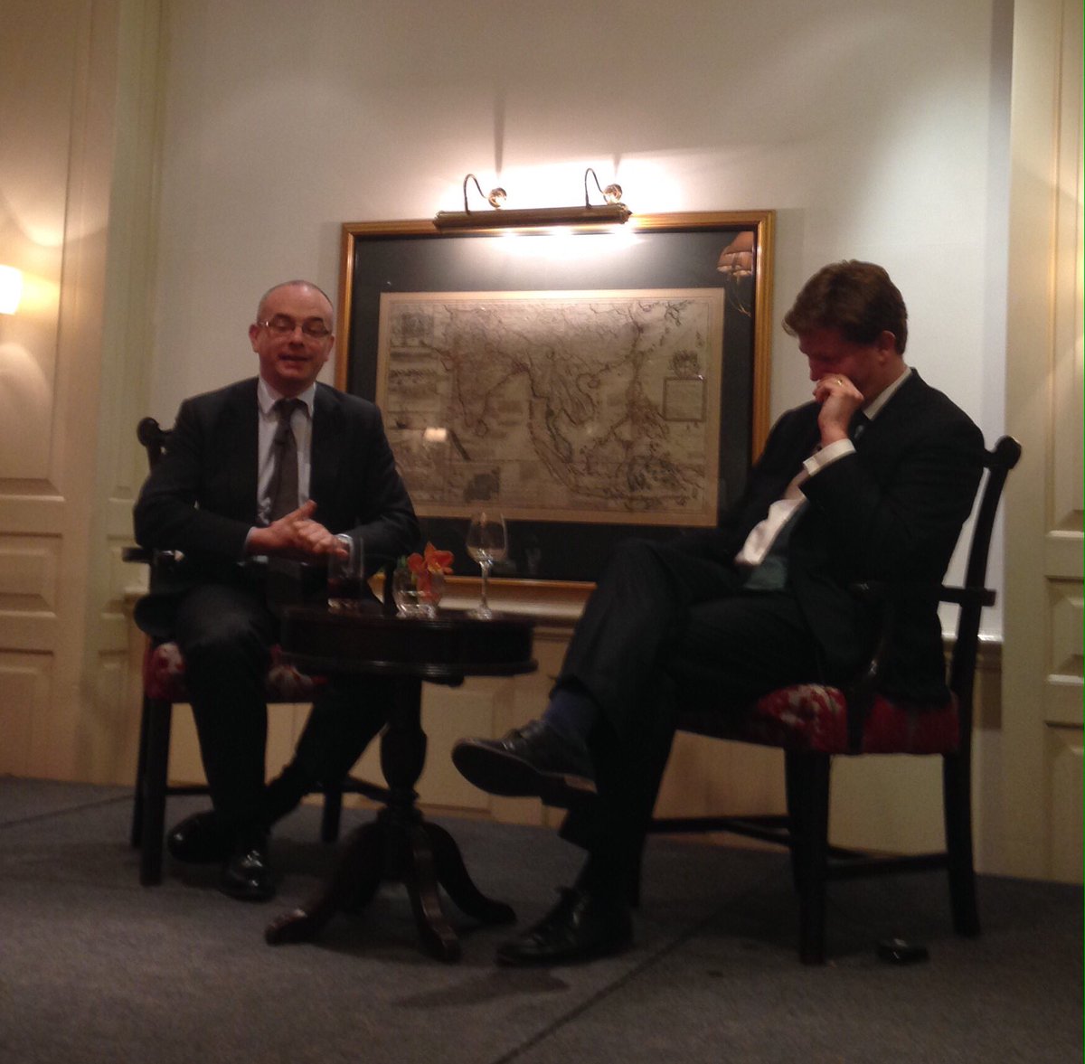 PrincipalStAns's tweet photo. Tonight alumnae & friends of @StAnnesCollege listened & debated with 1990 PPEists Paul Donovan of @UBS & @dannyalexander. https://t.co/hPAyL64vTg