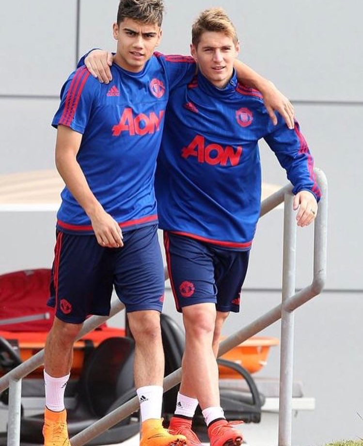 andrinhopereira's tweet photo. Feliz cumpleaños hermano @guille_varela4!! All the best for you!! https://t.co/YvvStNCwP9