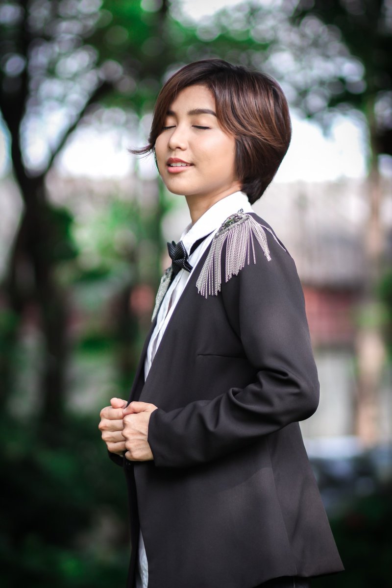 GingFanGang's tweet photo. จำปี ทอมแห่งค่ายมวยที่มีความฝันอยากเป็นนักร้องเรื่องราวของเธอจะเป็นยังไง คอยติดตาม #แม่สื่อจอมป่วน [กิ่ง เหมือนแพร] https://t.co/7ht9SulPg5