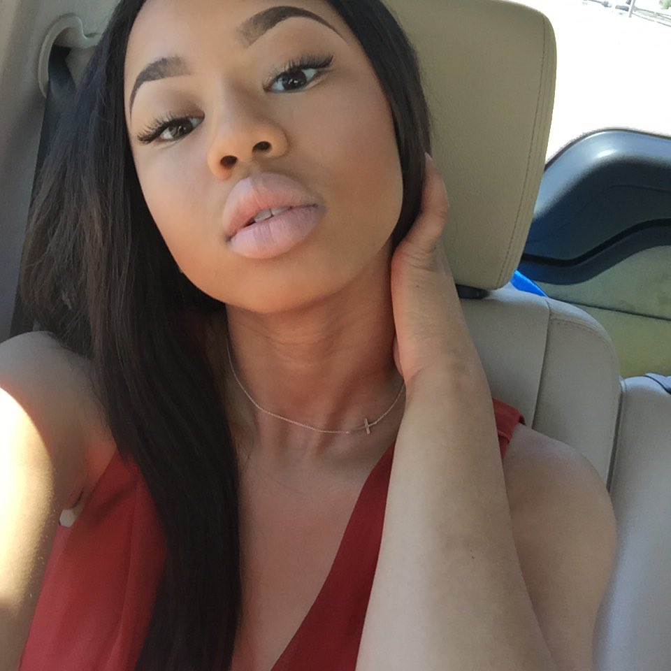 Lalalalvanta's tweet photo. Did someone say #fulllipstwitter 😊? https://t.co/OygistvN39
