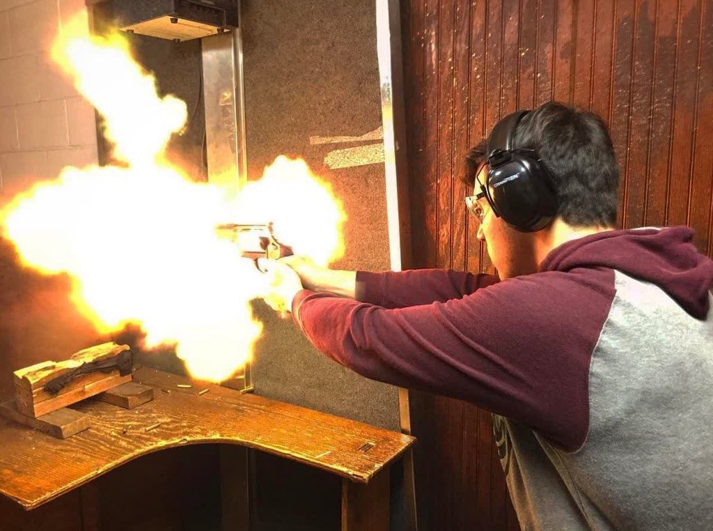 GunSocietyApp's tweet photo. Wow. @ellrod1 is getting it over at @BullsEyeGunClub https://t.co/hCR1p8TWtx