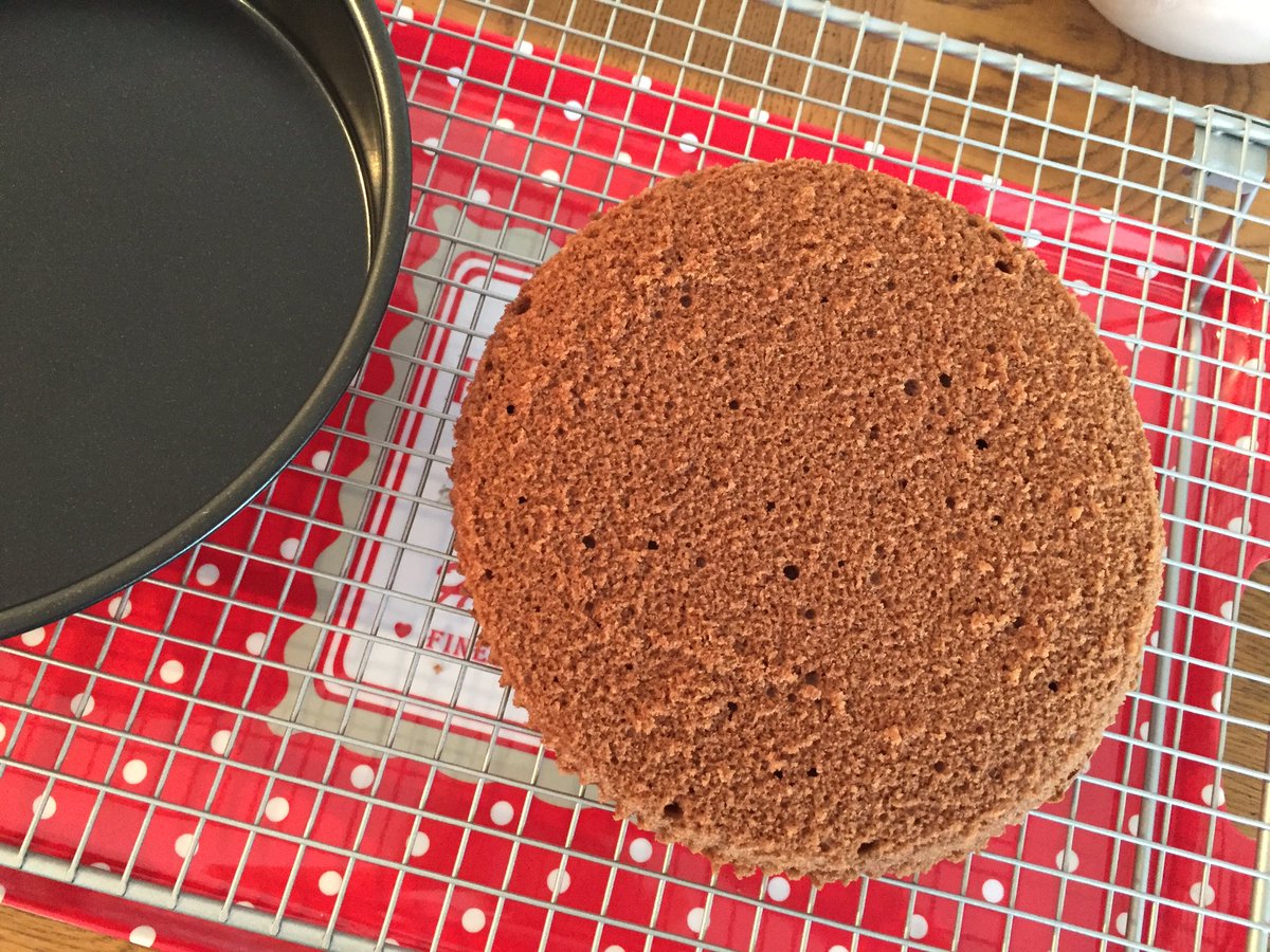 TeaByChatterbox's tweet photo. Gluten free chocolate cake @GFBelfast @DockTQMarket https://t.co/e3XmIZ0qeT