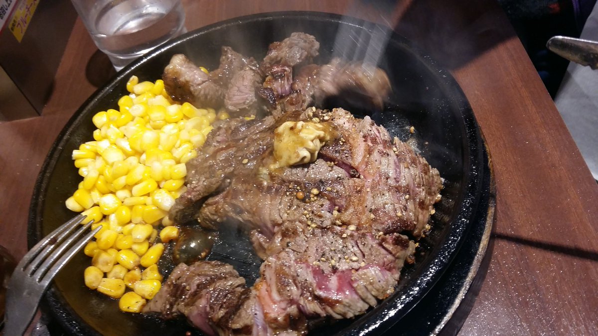 YangWenli11's tweet photo. 素敵なステーキでした。最高！ https://t.co/fPhTYkuDlM