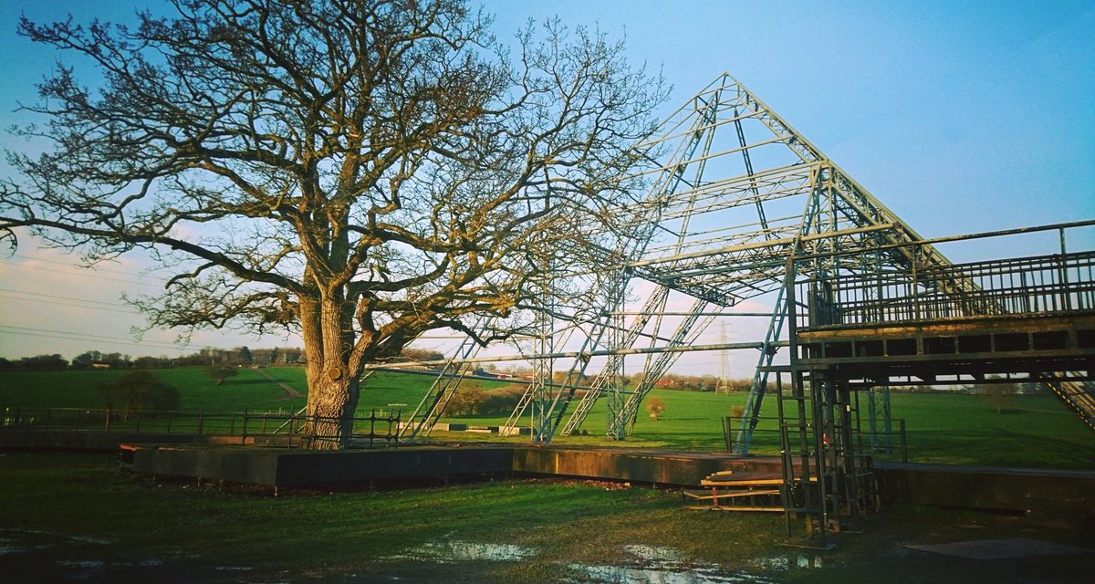 Check out our live stream on Facebook at 5. Facebook/electricfoxband #electricfox <a href="/BBC6Music/">BBC Radio 6 Music</a> <a href="/maryannehobbs/">maryannehobbs</a> <a href="/foofighters/">Foo Fighters</a>