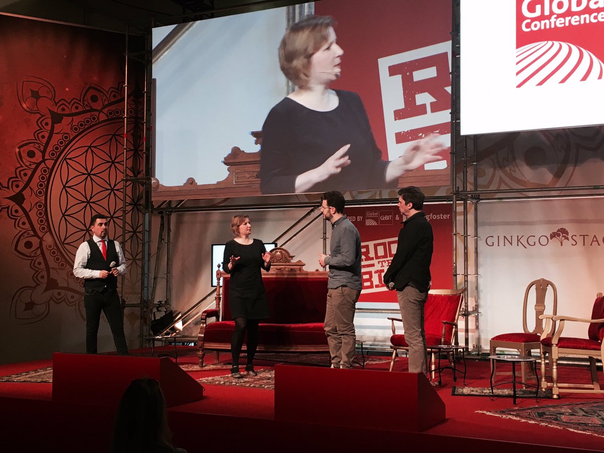 landaumedia's tweet photo. Finale! Danke für eine famose #rocktheblog #rtb17 @franziskript @teleVISIONEN @HopwoodMedia & Attila Kormanyos https://t.co/KCwoK3uJZq