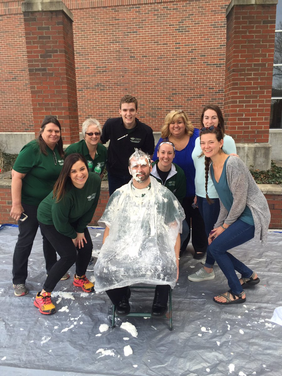 OHIOCampusRec's tweet photo. We don't like to brag, but we might have the best team in @OHIOStuAffairs ๐ค #SpringFling #OURec
(Ok, so maybe we like to brag a little) https://t.co/6gXfJB1eiS