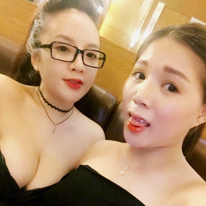 ainiyenh's tweet photo. #FridayNight https://t.co/dWYQ6KaI0i