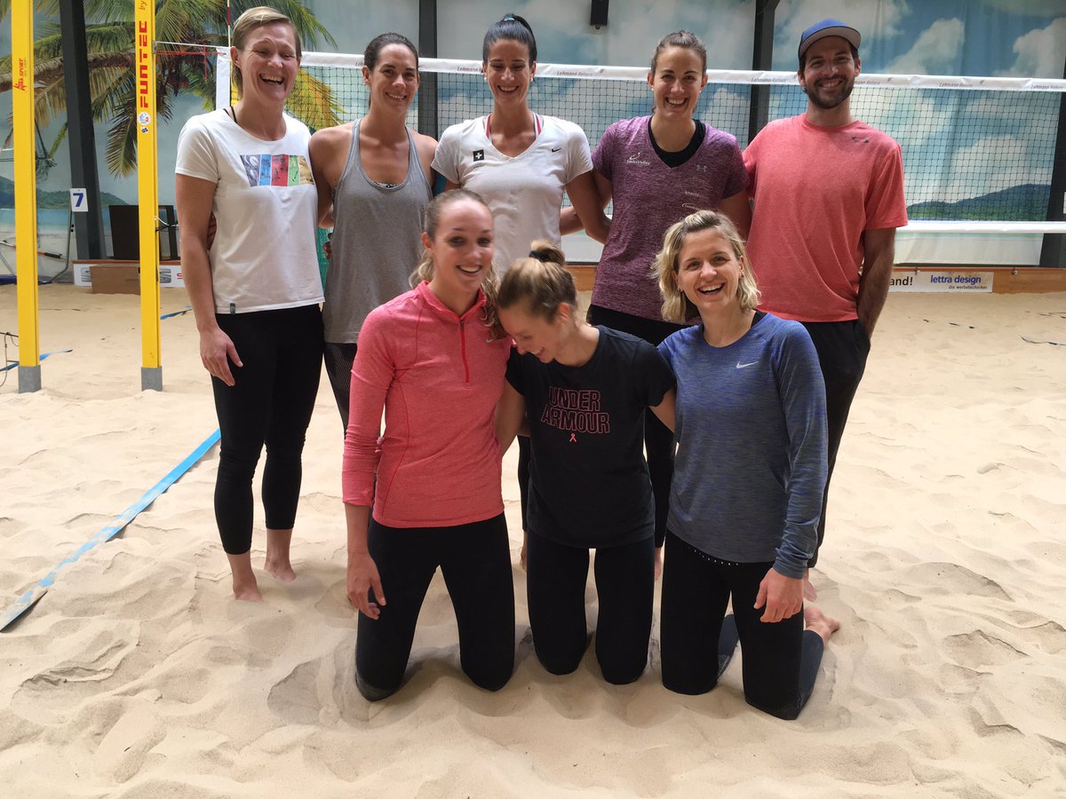 Training camp in Bern with Swiss girls ends...five ball sessions in 2,5days...we still can smile 😁 have a great weekend