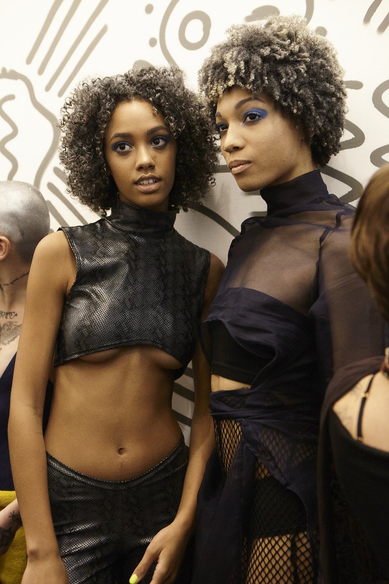 LAFW's tweet photo. Gray hair and electric blue eyeshadow for the @fromgrayscale show ⚡ Amazing work done by our beauty teams 👏 #ElevatingLA 

📸: @emreyozcan https://t.co/cs37oIDyj9