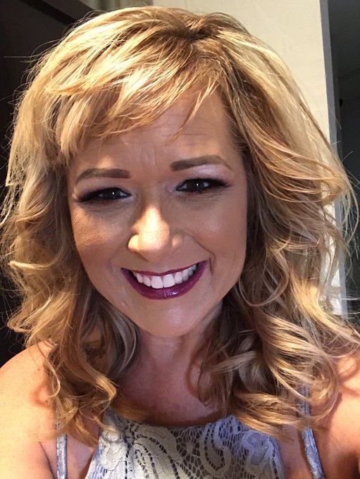 On set, day 2!!! https://t.co/Zdwm2u58ZV