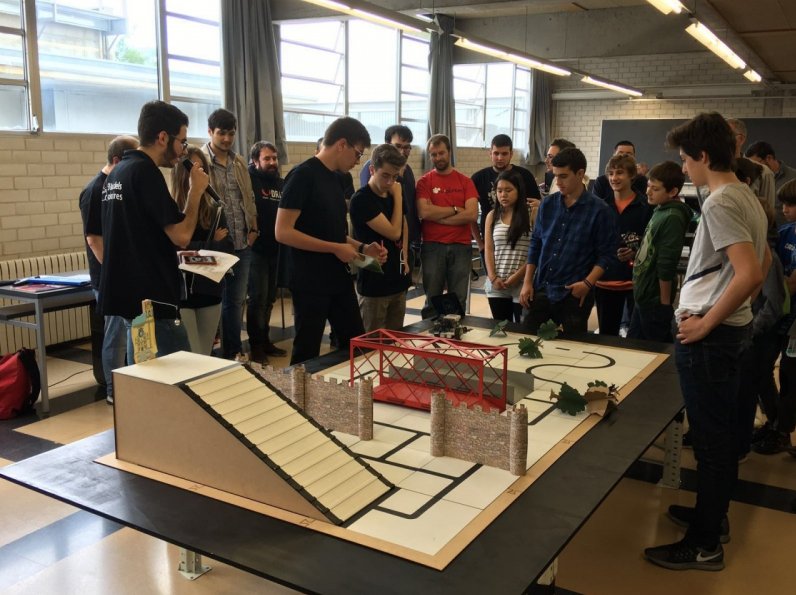 robocatoficial's tweet image. Mig centenar d&apos;equips i més de 200 participants a la #RoboCAT17. Molts ànims a tots i totes!