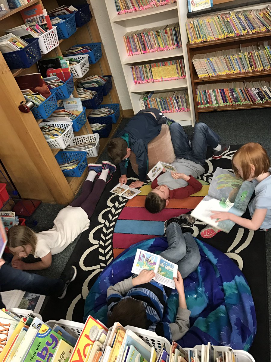 MrsHallsClass's tweet photo. Loving reading time https://t.co/DByLJV2t1c