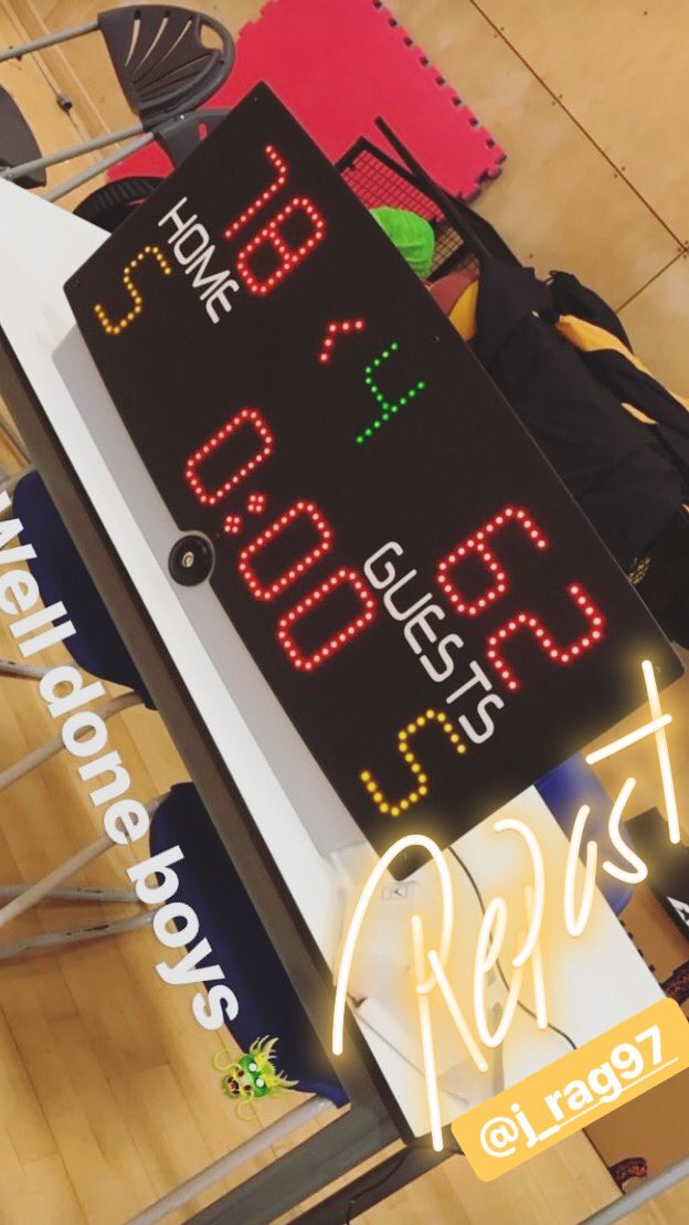 uwsubasketball's tweet photo. Friday Night Lights ๐
78-62 WIN ๐
#StrengthInDragons https://t.co/VWolmNv0jd
