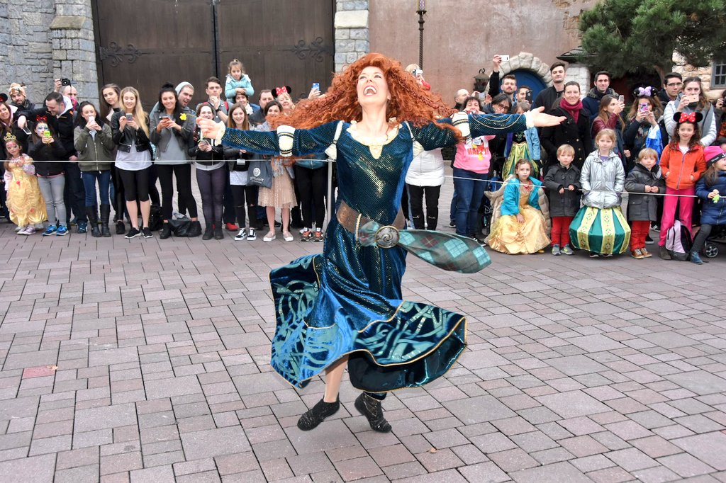 Today we said goodbye to Disney Magic on Parade. For the occasion Mickey invited some special friends. (1/3)