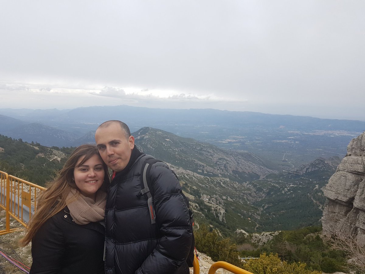 Galis84's tweet photo. Frío que hemos pasado en Lo Port esta tarde!!! Pero ha merecido la pena! #elfríoesdecobardes #ylanieve? #VoltaCatalunya https://t.co/xKs39s6j84