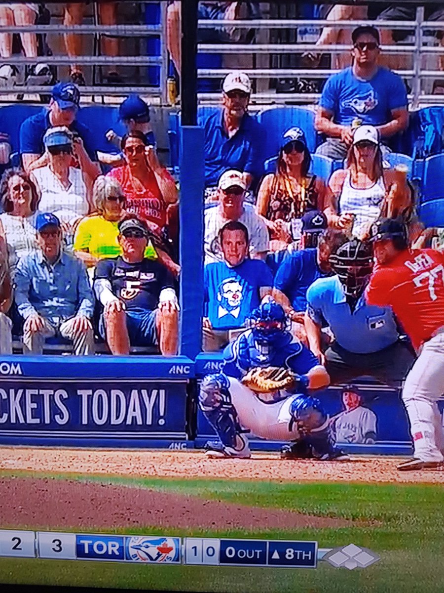 _forty5's tweet photo. @barstoolsports just Tom Brady taking in a Jay's vs BoSox game.......NBD #clownsightings #barstool #represent #GOAT https://t.co/xpUkqjIUmY
