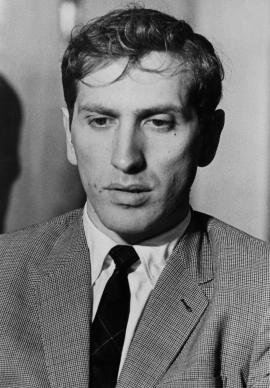 WorldChessHOF's tweet photo. #TodayInChessHistory - 2005 #BobbyFischer arrives in Iceland after being detained in Japan for 253 days. https://t.co/IJ02LHezzv