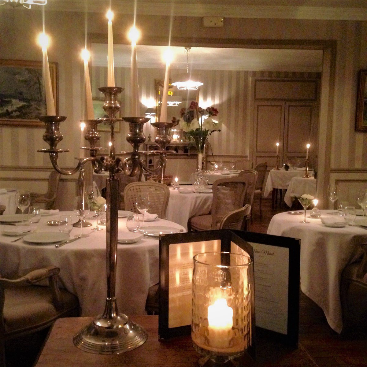ManoirHonfleur's tweet photo. La vie est faite de petits plaisirs! Nous vous invitons à passer un moment inoubliable dans notre restaurant lors de votre repas. #manoir https://t.co/0w2jjjCsfm