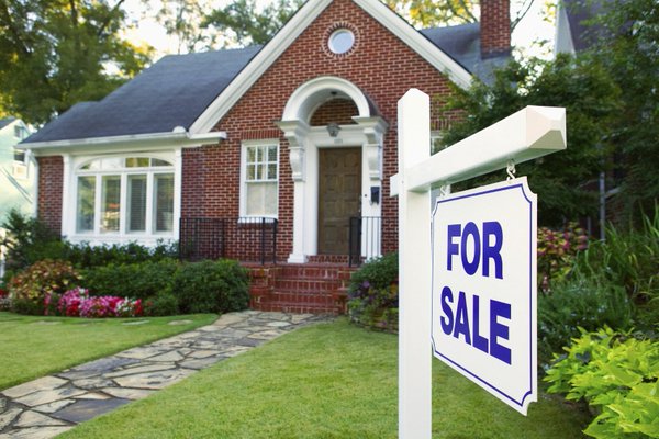 joddiealcorn's tweet photo. It's a seller's market, but your home won't sell itself. How to make it to closing day https://t.co/DVe1YZg35F https://t.co/0O7XsPGuBp