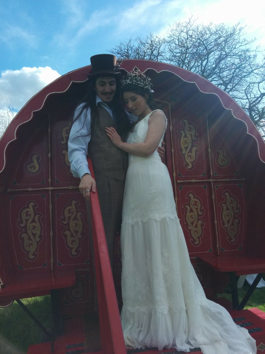 the #victorian #gyspy #wedding #styledshoot went really well. Can't wait to get the edited pics back. Here's a #sneekpeek while you wait!