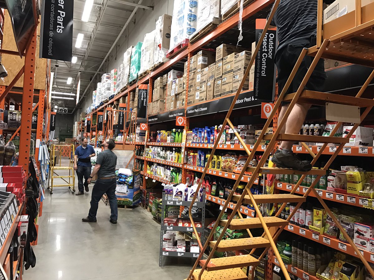 JohnMcCoy84's tweet photo. What an amazing team this district is! Big thanks to 3038 and 3012 for coming to town to help us get in great shape for the weekend! #BDDSW https://t.co/dxMySwnMom