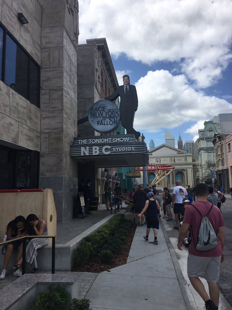 Morgan_Bottt's tweet photo. The new Jimmy Fallon ride is absolutely amazing! @jimmyfallon #JimmyFallon #JimmyFallonride https://t.co/KfqAWMeX7A