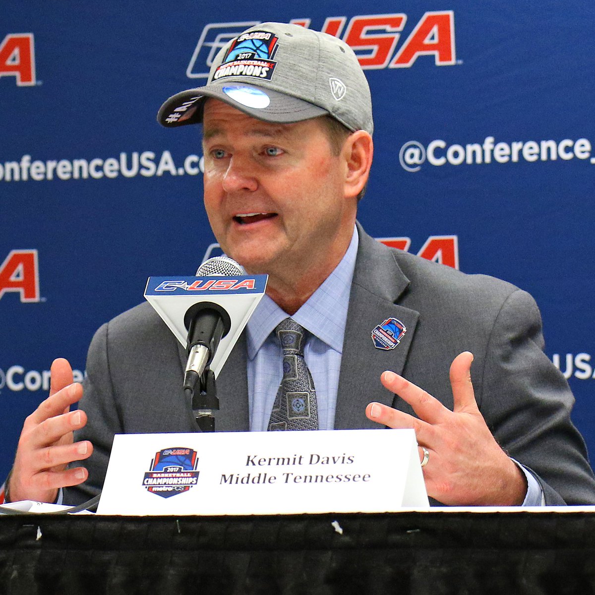 BREAKING: <a href="/MT_CoachDavis/">mas bro</a> agrees to new deal to remain at Middle Tennessee!
Details: bit.ly/2nwyGgi