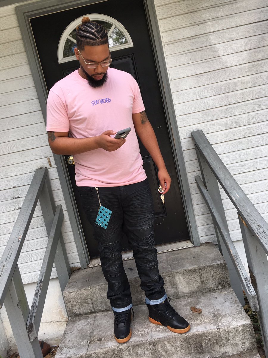 _IamBroissac's tweet photo. Guess I'll do it this for the one time #BigGuyTwitter 6'3 240 #DrenchedUp #Mr.Esquire #SauceGotti https://t.co/wC34V22Emx