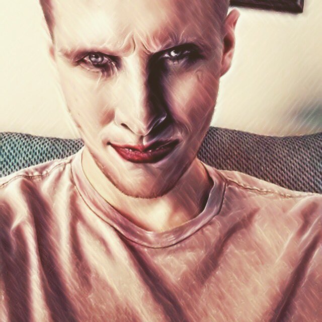 239AlexDavis's tweet image. Messing around on Snapchat #joker #notmakeup #filters #suicidesquad