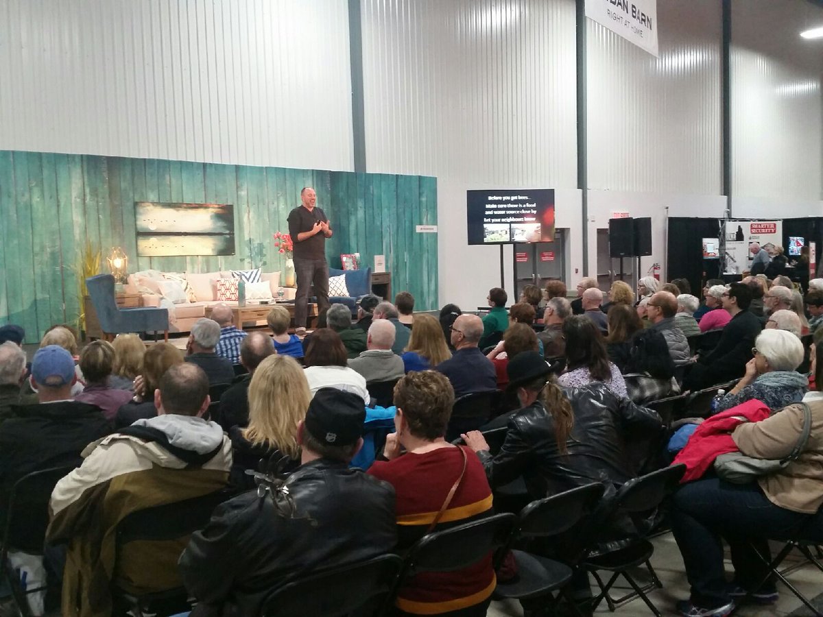 OttawaHomeShows's tweet image. It's a full house here at #OHGS17 for @CarsonArthur! If you missed him, not to worry, he's back at 6:30pm!