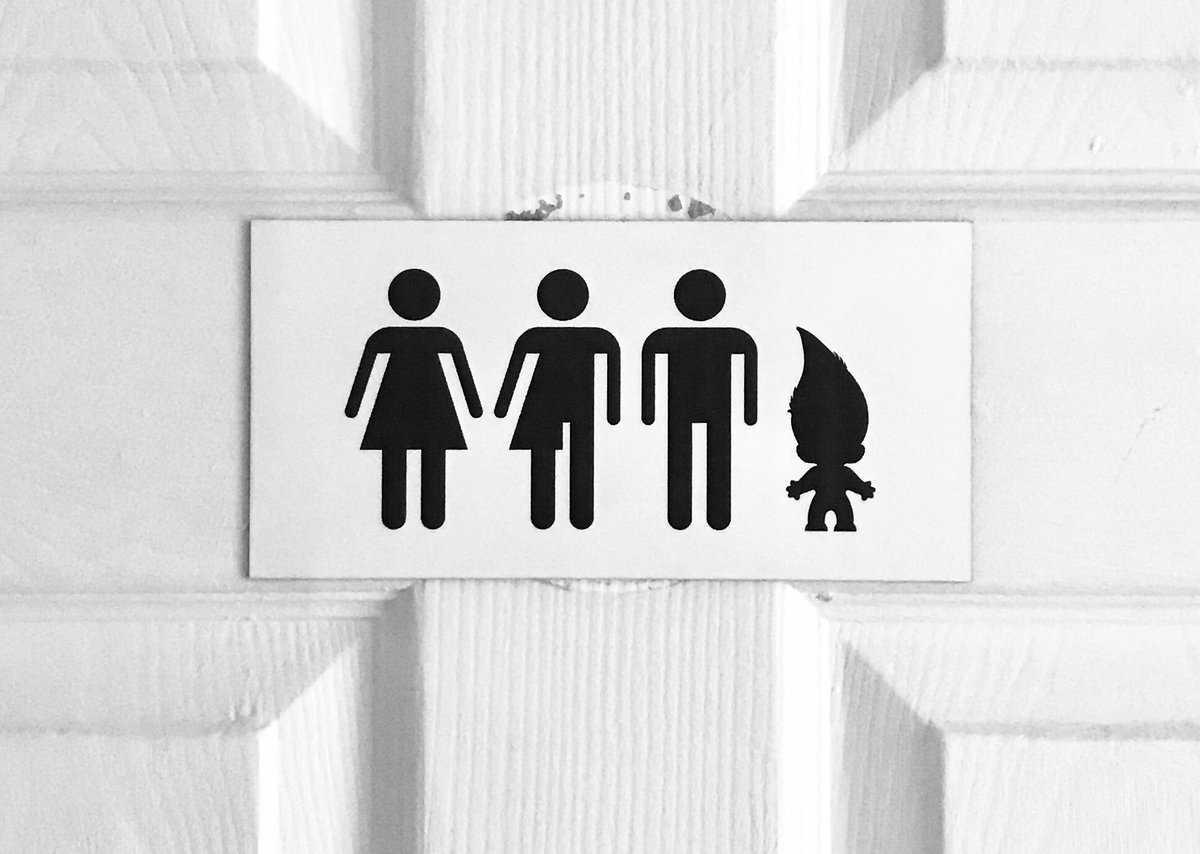 Scanditwitchen's tweet photo. We love our new toilet sign. #everyonecanpeehere https://t.co/svgUUyu9PX