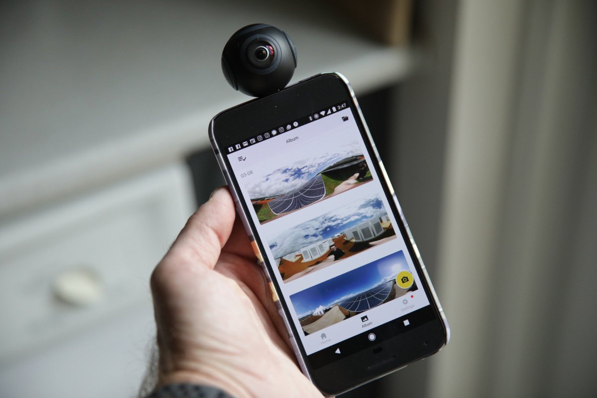 DailyTechToday's tweet image. Insta360 Air brings affordable, easy 360 photo and video to Android phones tcrn.ch/2n2F5wq by etherington