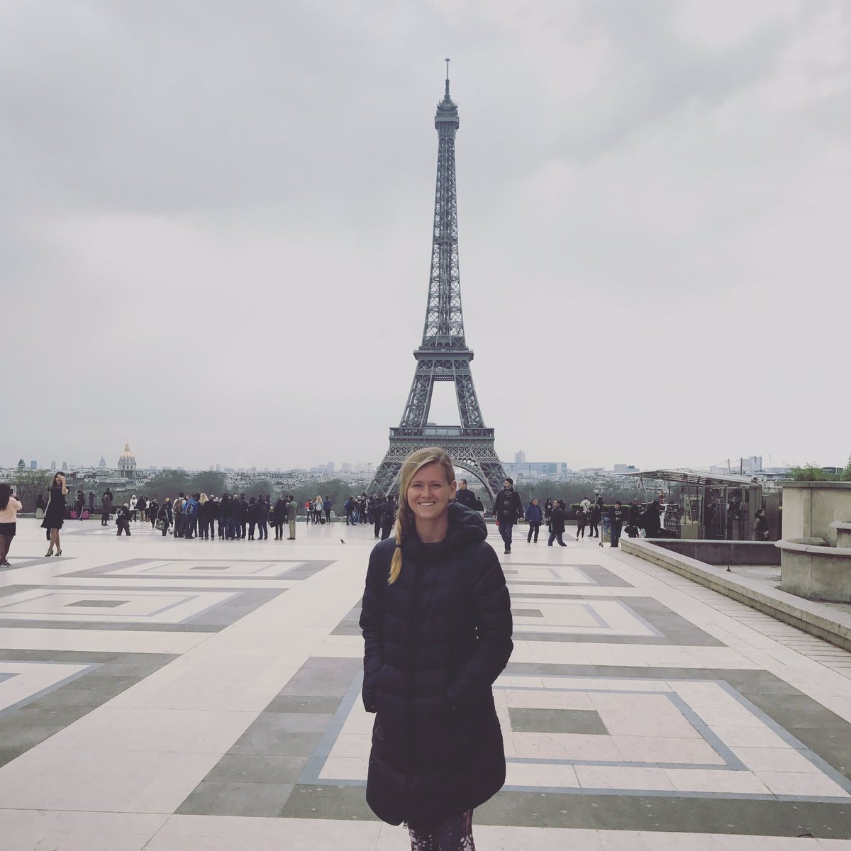 MarieBouzkova's tweet photo. Feels good (and a bit cold) to be back in EuropeβΊοΈ #FirstStopParis ππͺπΌπ₯πΌ https://t.co/o950xsQUh6