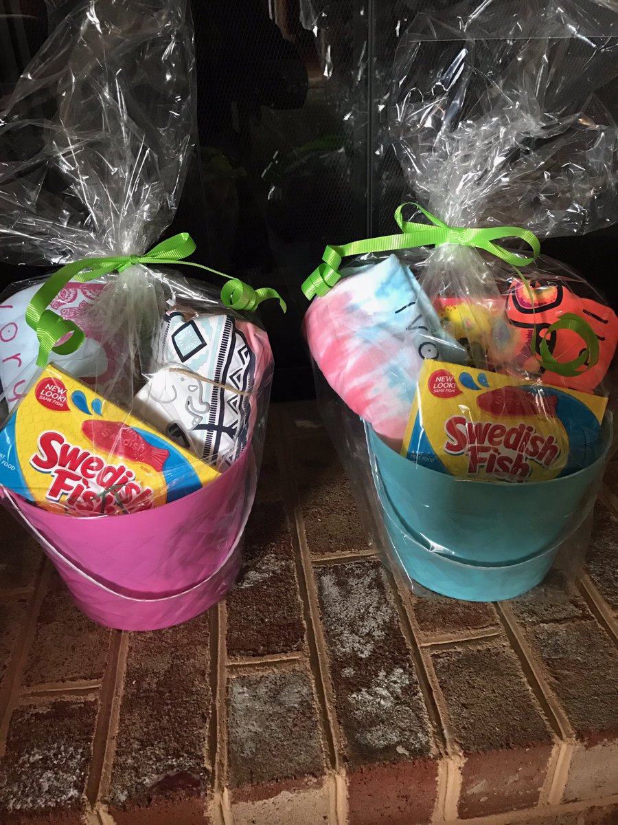 KappaSigmaWC's tweet photo. Shoutout to @IvoryEllaWCU for the gift basket donation for Miss Kappa Sigma! 🐘🐘🐘 https://t.co/1ZYfy8TxuG