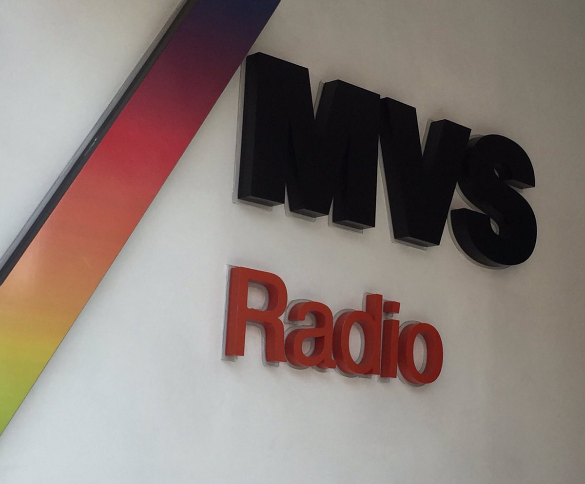 MLopezSanMartin's tweet photo. CERRAMOS el changarro de @AireLibreMX...

Pero el lunes ARRANCAMOS @carloszup y yo #LaMesaParaTodos 1-3pm

@NoticiasMVS + @UltraNoticiasMx https://t.co/0qxl3rkonl