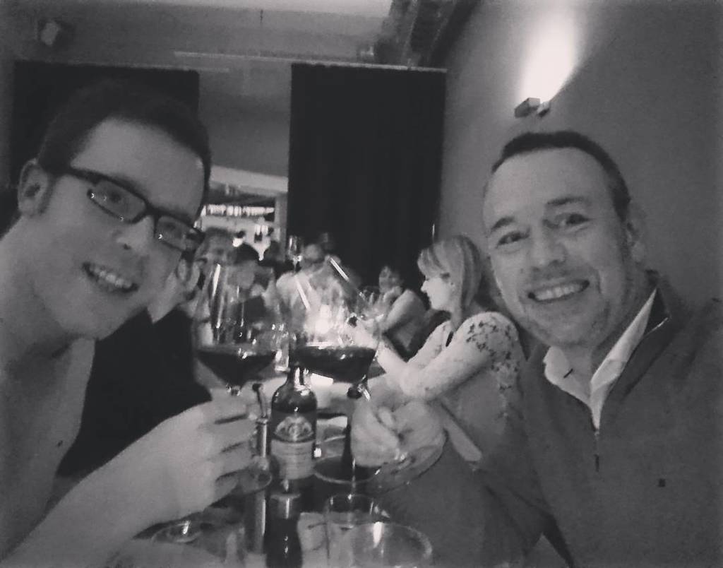 traubenliebe's tweet photo. Hard at work 😋 #photooftheday #drinkporn #drinklocal #beerstagram #drinkup #friends @sunraylabs #beerporn #cocktail… https://t.co/7s4mOmRDMI