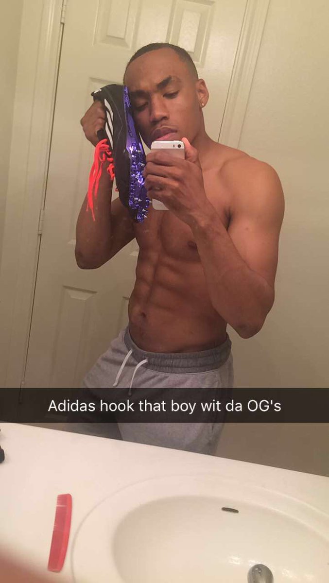_RunHawk11's tweet photo. #smallguytwitter 5'8 158lbs Track Athlete https://t.co/C8aY4Vg0Wz