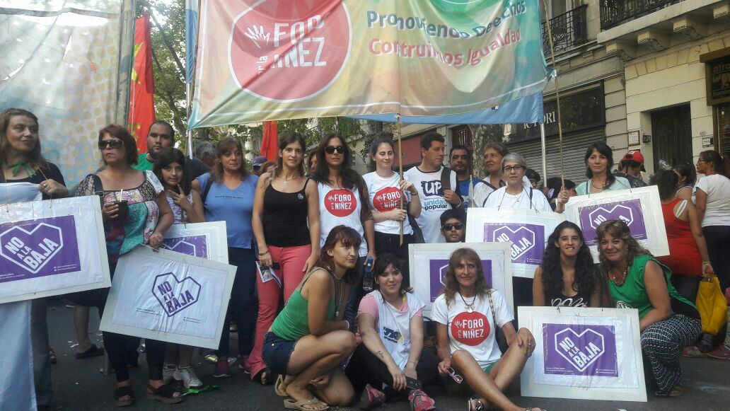 #NoALaBaja y <a href="/ForoporlaNinez/">El Foro</a> juntos en la marcha del #24M #NuncaMas