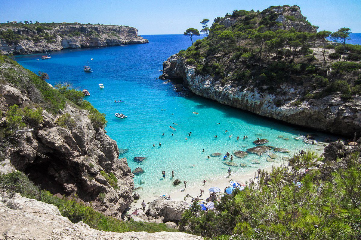 Disfrutamed's tweet photo. Nuevo Post DM: 5 #calas para #fondear en #Mallorca y #Menorca: ¡alquila un #barco y #navega en #primavera!  https://t.co/I31ur5U6eA https://t.co/3HIaumUhFa
