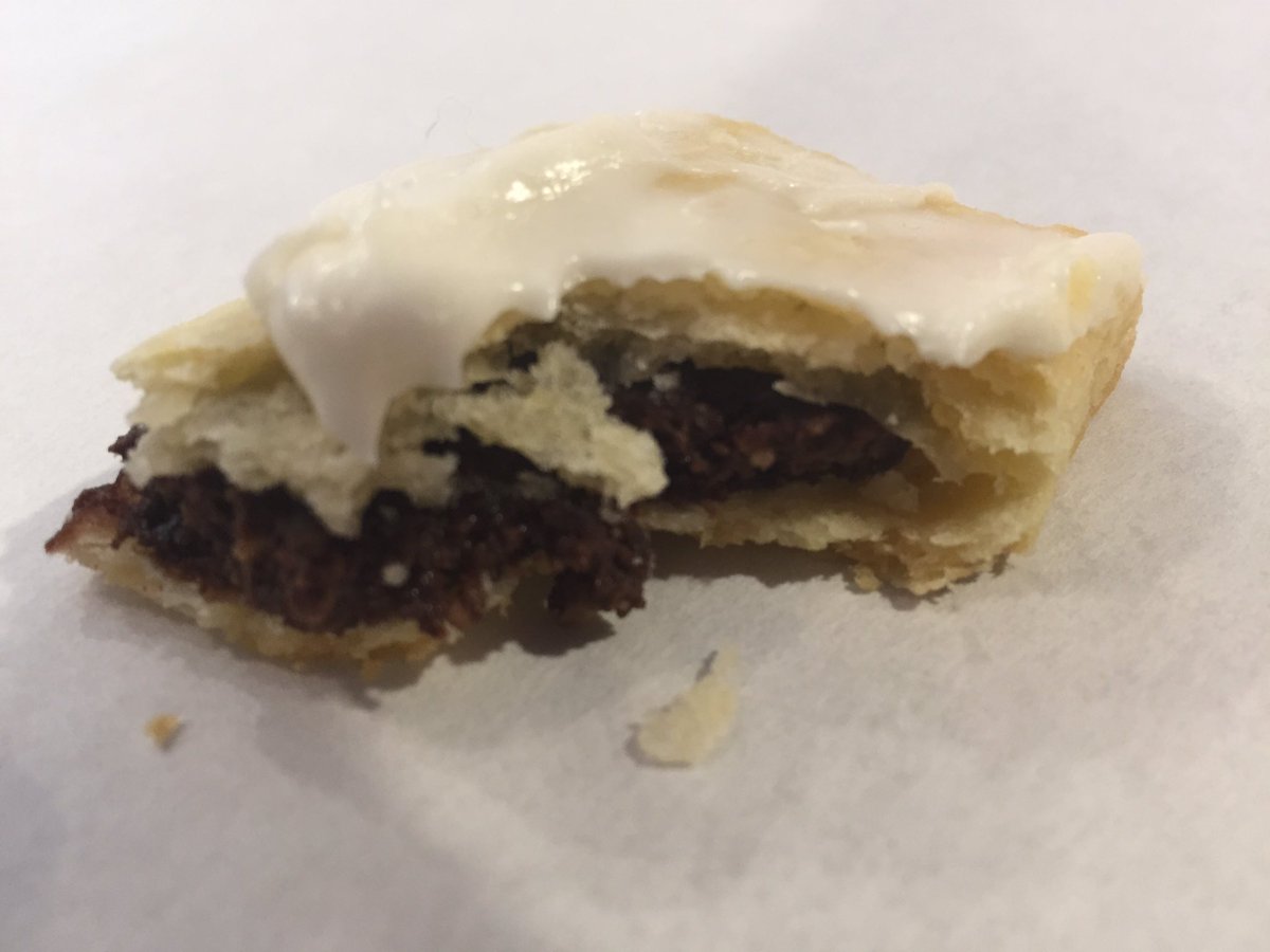 Lune_Chocolat_'s tweet image. Hazel-New-tella (100x better than Nutella) pop tarts! Available this weekend, limited quantities.